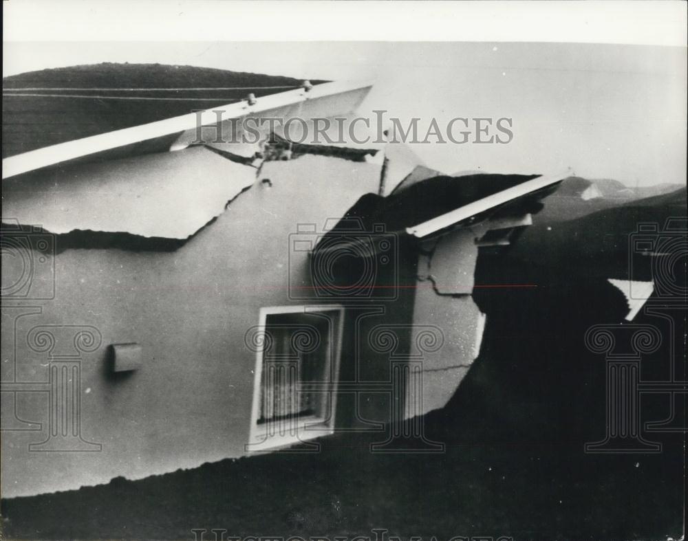 1973 Press Photo Town In Iceland Buried In Volcanic Ash - Historic Images