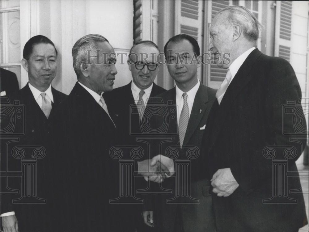 1955 Press Photo Thai Prime Minister Pibul Songgram Chancellor Adenauer - Historic Images