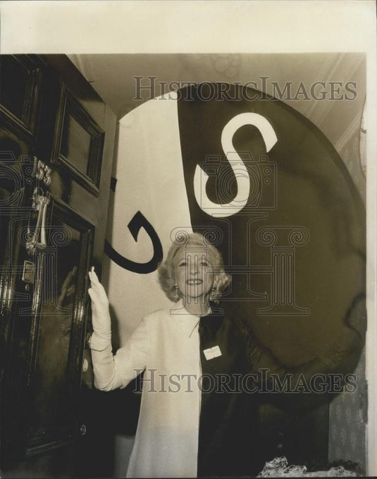 1968 Press Photo Mrs. Shilling who ran into trouble when she found that her outs - Historic Images