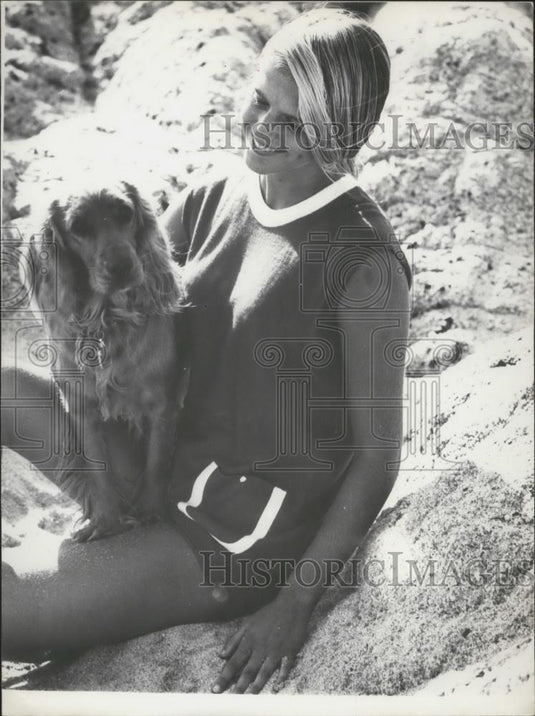 1965 Press Photo Latest Women's Fashions Paris Tee-Shirt Worn Over Swim Suit - Historic Images
