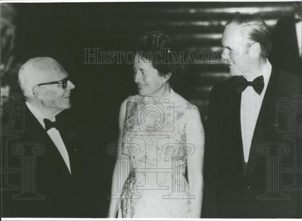 Press Photo Italian President Sandro Pertini, Mrs Dr Carstens, West Germany - Historic Images