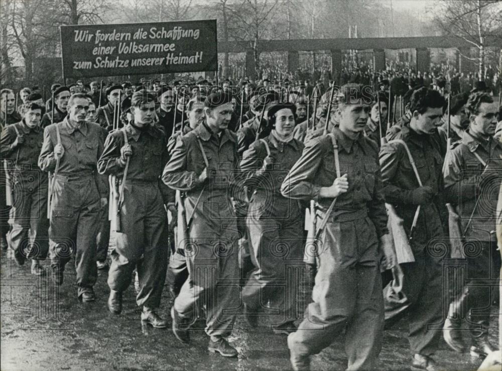 1956 Press Photo German Russian Zone ,workers demonstrating - Historic Images