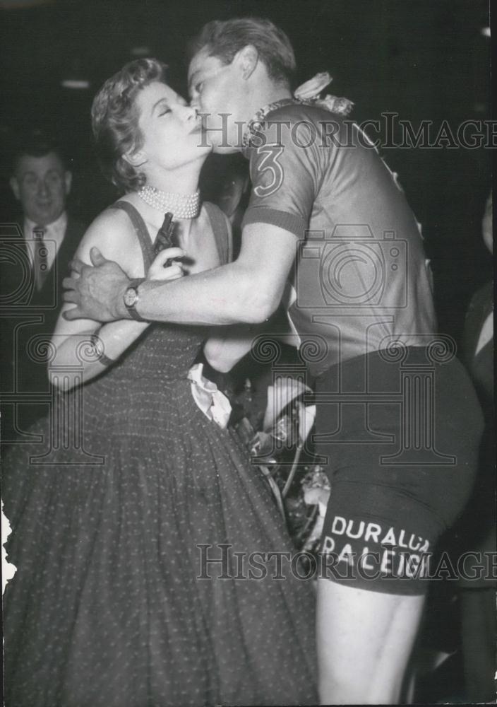 1955 Press Photo Jacqueline Joubert, elected Queen of the Paris - Historic Images