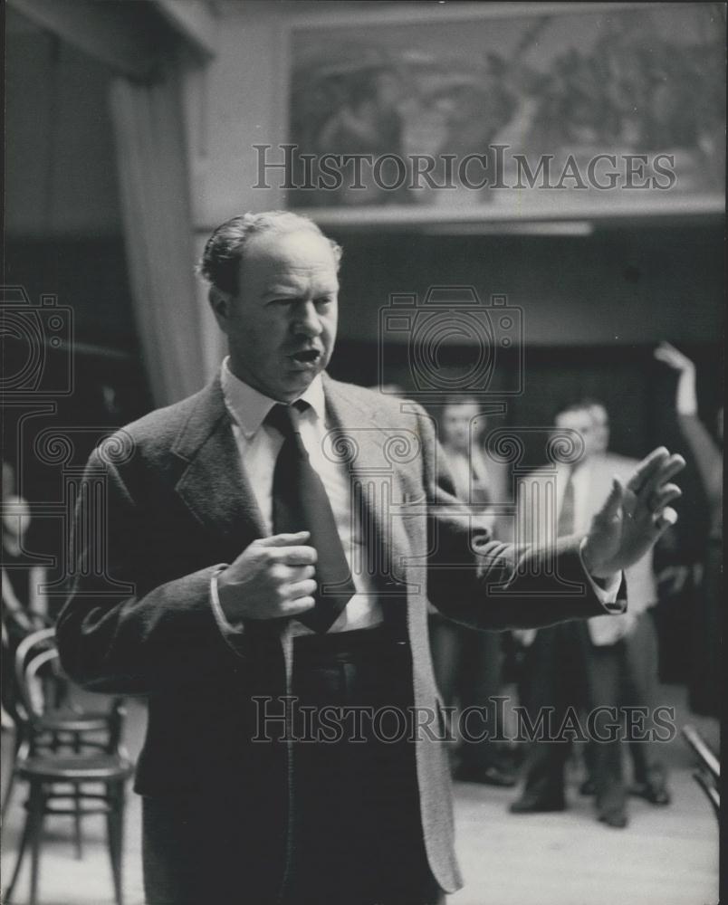 Press Photo Arnold Matters sings in &quot;Gloriana&quot; The Coronation Opera - Historic Images