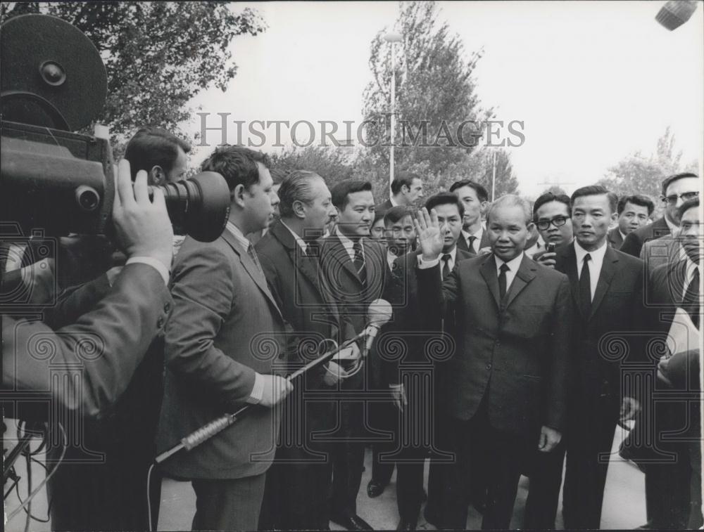 1969 Press Photo Xuan Thuy to Attend Ho Chi Minh Funeral Vietnam - Historic Images