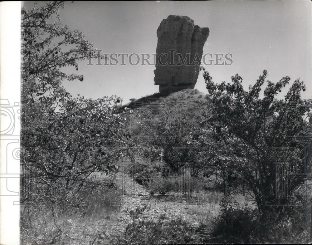 Press Photo South West Africa Finger Of God Rock Fransfontein - Historic Images