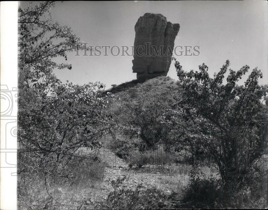 Press Photo South West Africa Finger Of God Rock Fransfontein - Historic Images