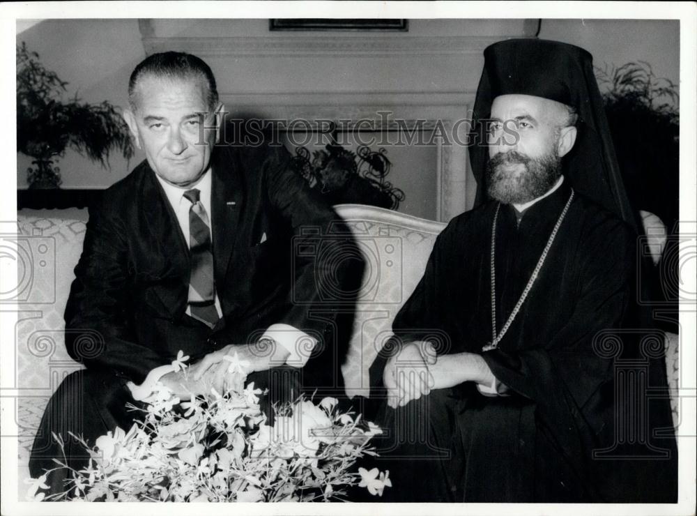 1962 Press Photo VP Lyndon Johnson with President Makrious of Cyprus - Historic Images