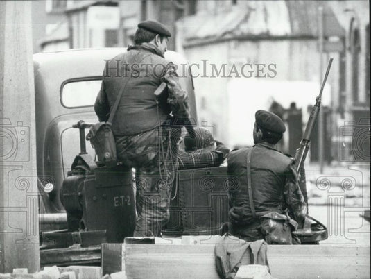 1971 Press Photo Scenes in Troubled Belfast - Historic Images