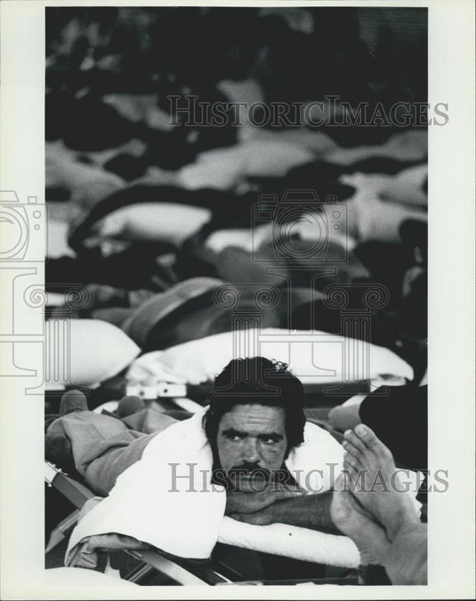 Press Photo Cuban Refugees housed at Eglin Air Force Base in Florida - Historic Images
