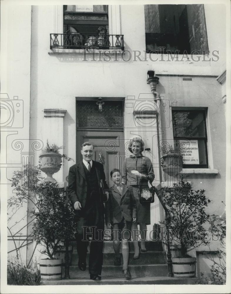 1961 Press Photo Wedgwood Benn Former MP Labour Wife Son Stephen Holland Park - Historic Images