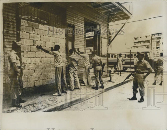 1962 Press Photo "Martial Law" in Panama City National Guard Patrolling - Historic Images