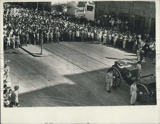 1955 Press Photo Egyptians Honour Martyrs - Historic Images