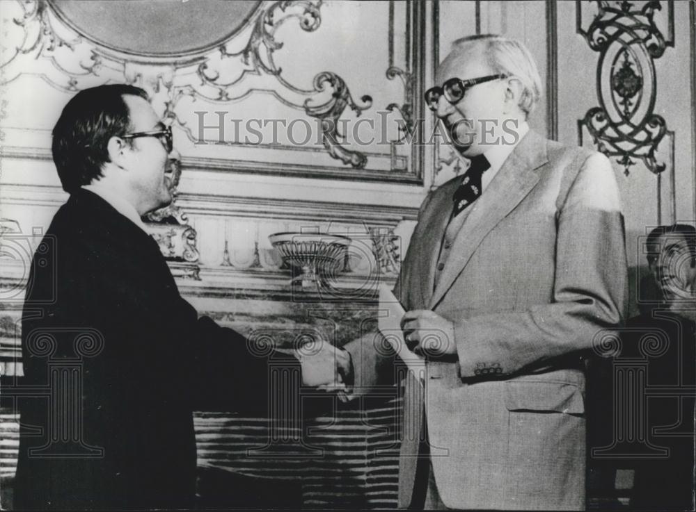 1977 Press Photo Marcelino Oreja visits the European Commision in Brussels - Historic Images