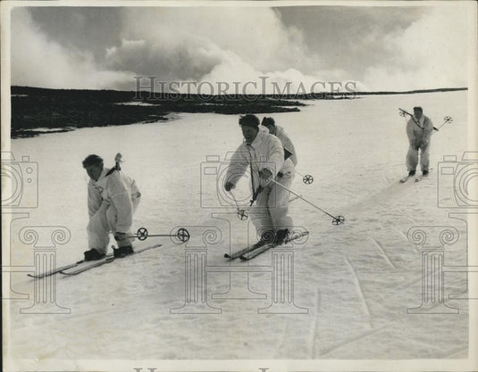 1953 Press Photo Marine Commando Winter Warfare Training Course - Historic Images