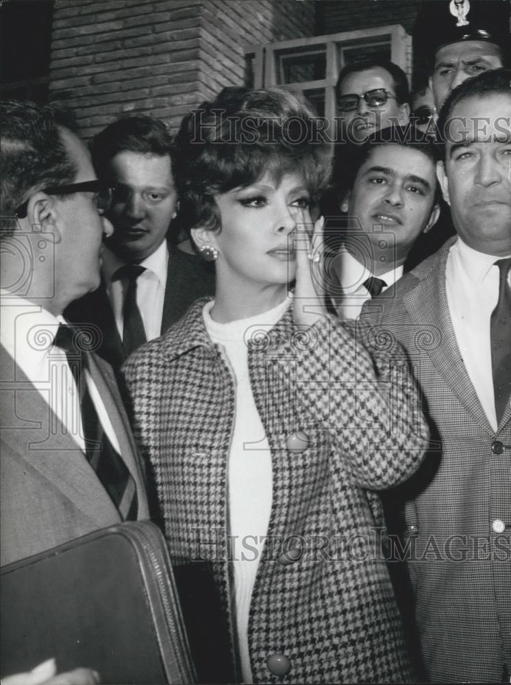 1966 Press Photo Italian Actress Gina Lollobrigida Husband Dr. Milko Skofic - Historic Images