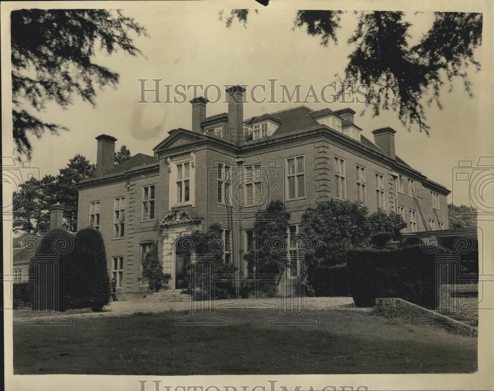 1957 Press Photo Cheam School, at Headley, Newbury, Berks - Historic Images