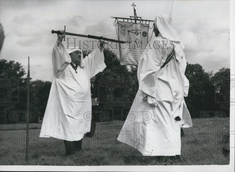 1958 Press Photo Druid Gathering for Autumn Equinox - Historic Images