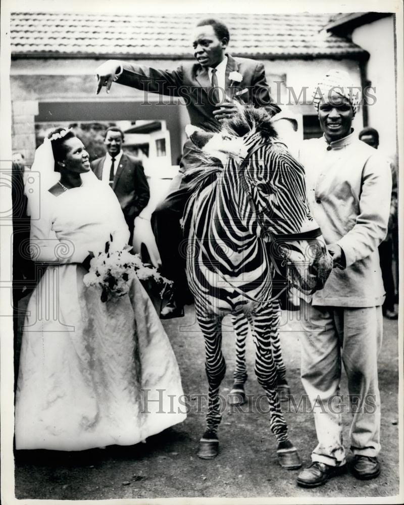 1963 Press Photo Josef Mathenge Kenya Politician Married Anastasia Wangari Zebra - Historic Images