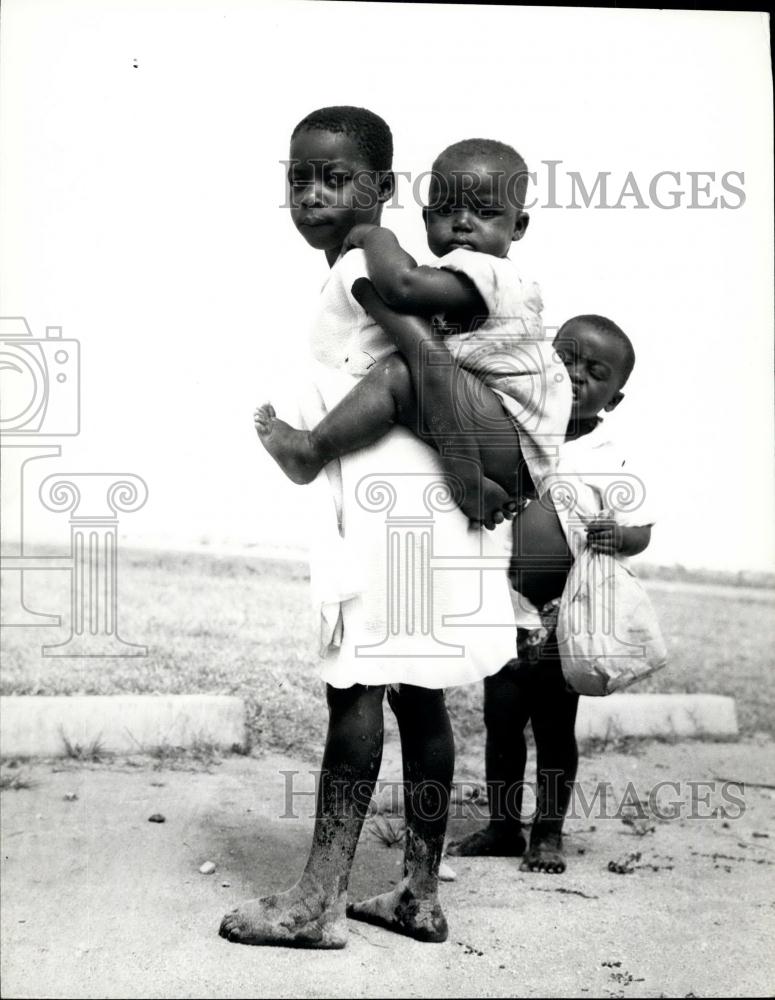 Press Photo Children From Tanzania - Historic Images