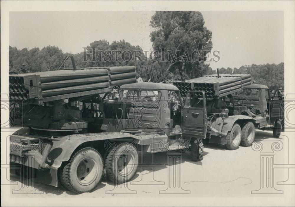 Press Photo Israel Showing Captured Russian and Chinese Weapons - Historic Images