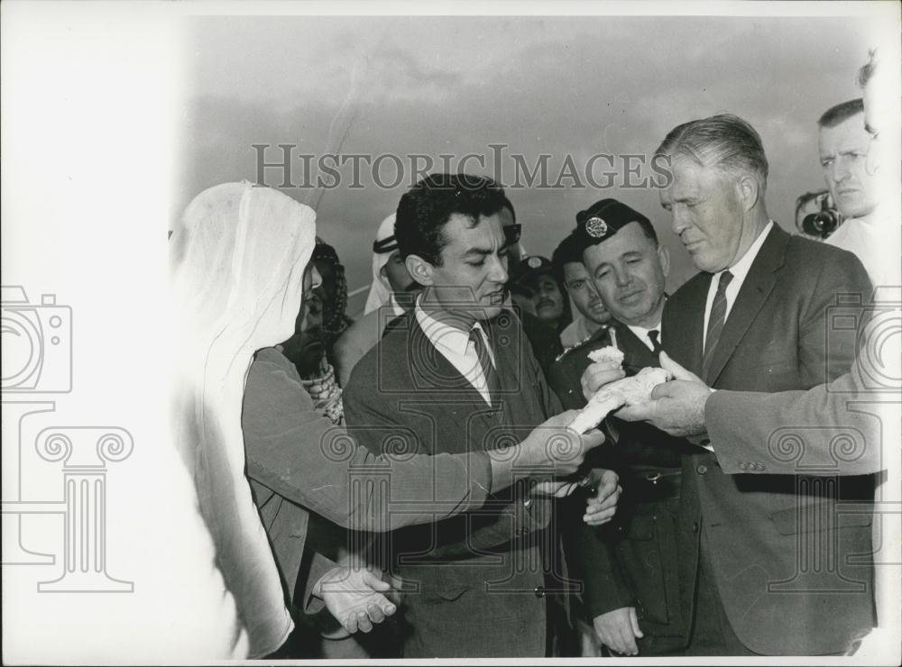 Press Photo Michigan Governor Romney Talking With Ghor Nirmrin Camp Refugees - Historic Images