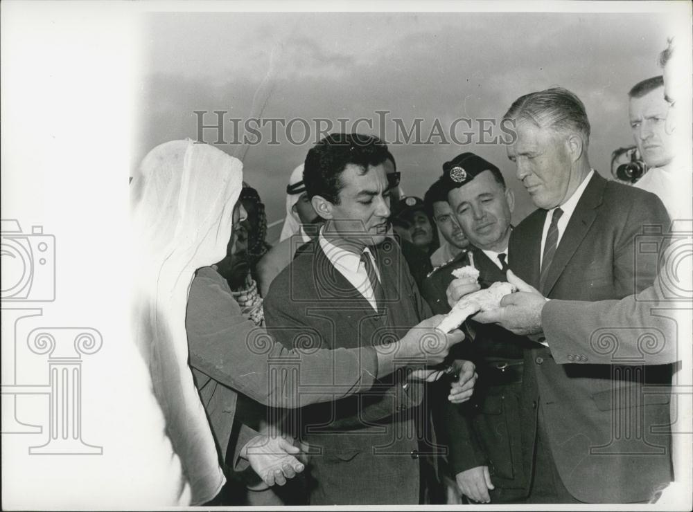 Press Photo Michigan Governor Romney Talking With Ghor Nirmrin Camp Refugees - Historic Images