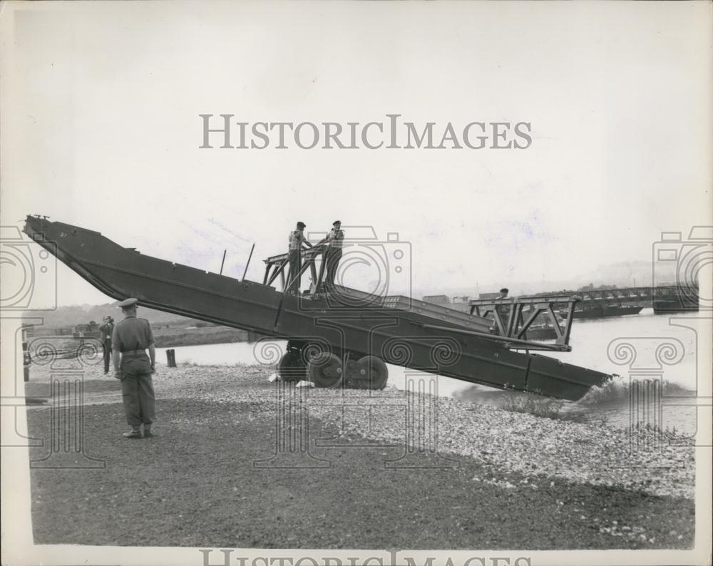 1957 Press Photo Annual Royal Engineers Demonstrations - Historic Images