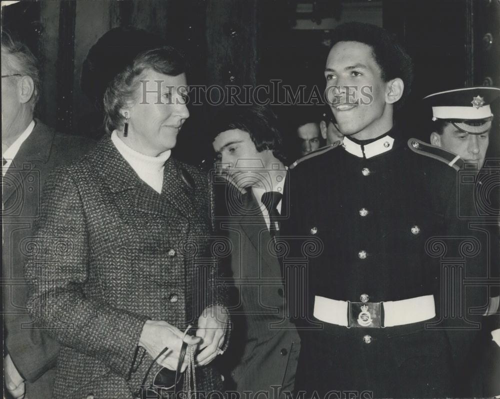 1973 Press Photo Lady Hama one of the Chief Guests with her Son Senior Cadet - Historic Images