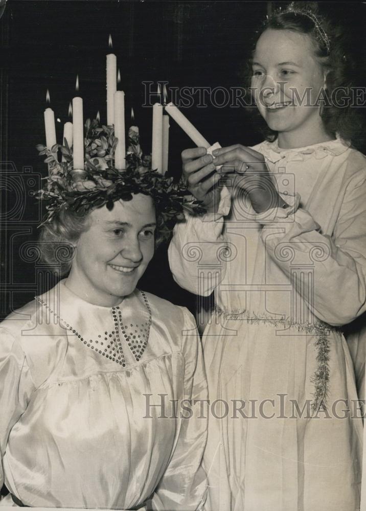 1950 Press Photo Majbritt Lindquist was Crowned St Lucia - Historic Images