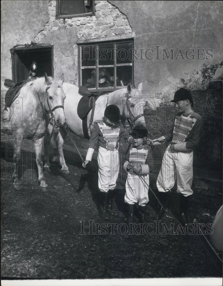 Press Photo Bridget Henley, 8, Peter Clapton mount dress rehearsel - Historic Images