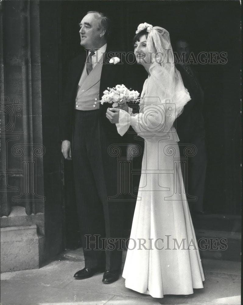 1973 Press Photo Mr Whitelaw &amp; daughter Carol Whitelaw - Historic Images