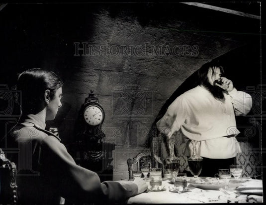 1967 Press Photo Gert Frobe & Peter McEnery in "I Killed Rasputin" - Historic Images