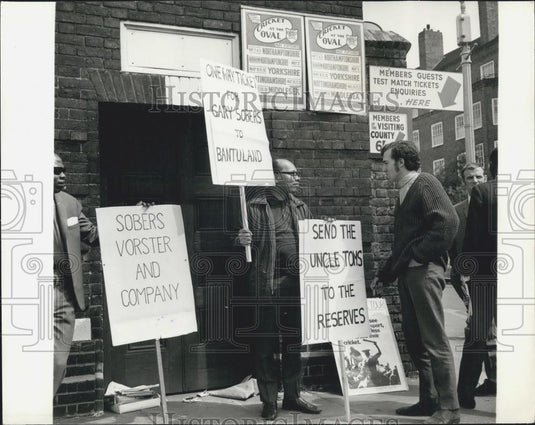 1970 Press Photo Peter Hain, Stop the 70's Tou Campaign, Oval - Historic Images