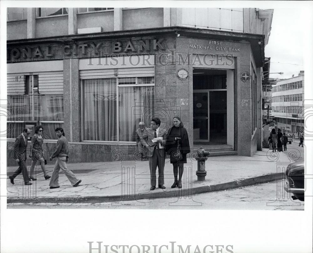 1974 Press Photo exterior of First National City Bank. - Historic Images