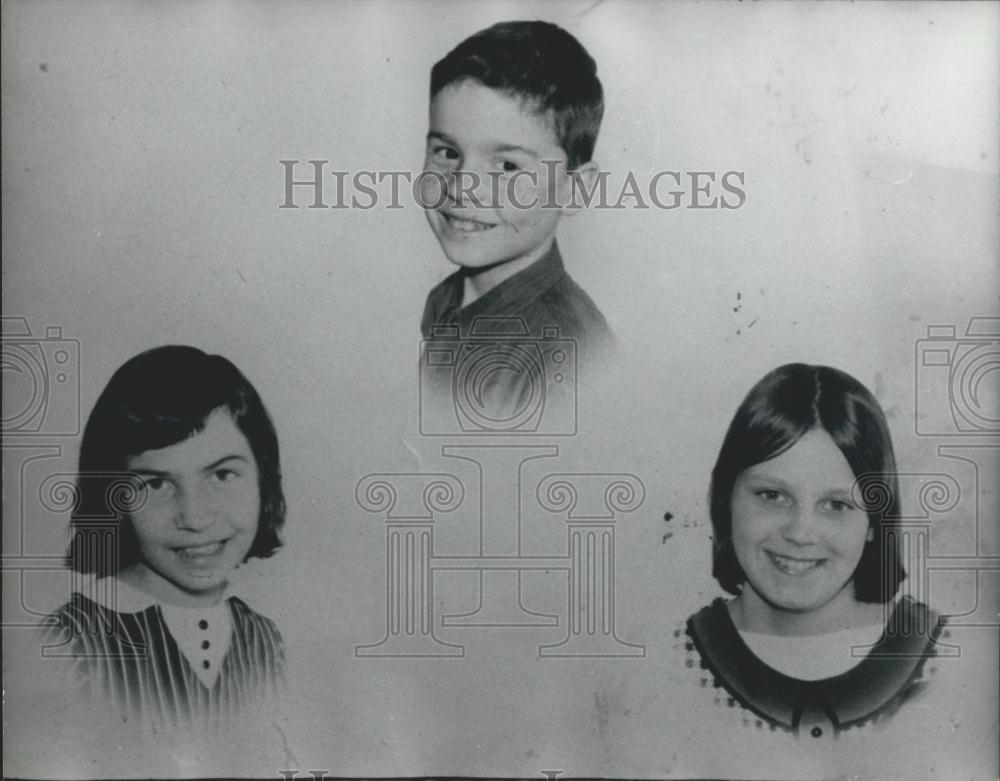 Press Photo Karen Ann Quinlan and brother & sister - Historic Images