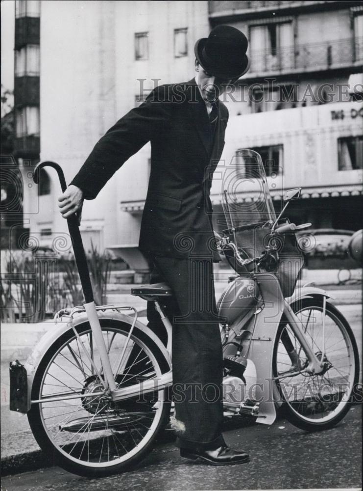 1955 Press Photo An Umbrella holder for the Motor Cyclist - Historic Images