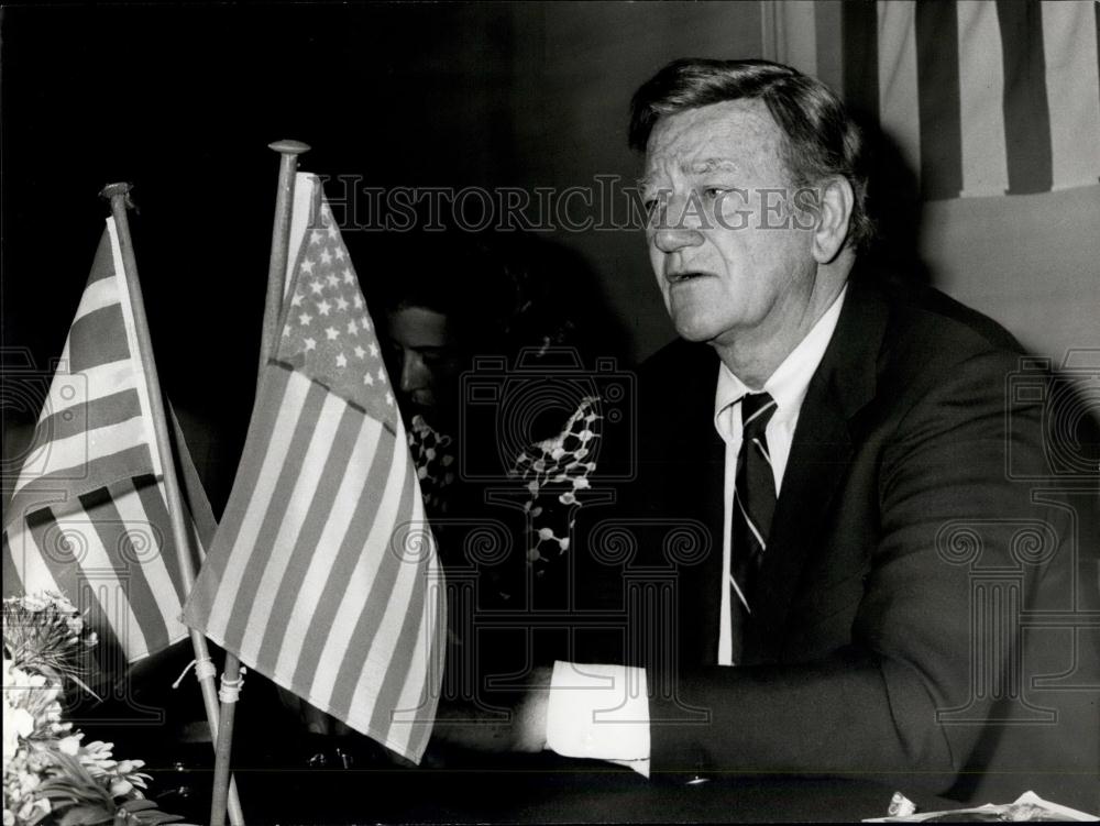 1975 Press Photo John Wayne American Film Actor Director Producer Duke - Historic Images
