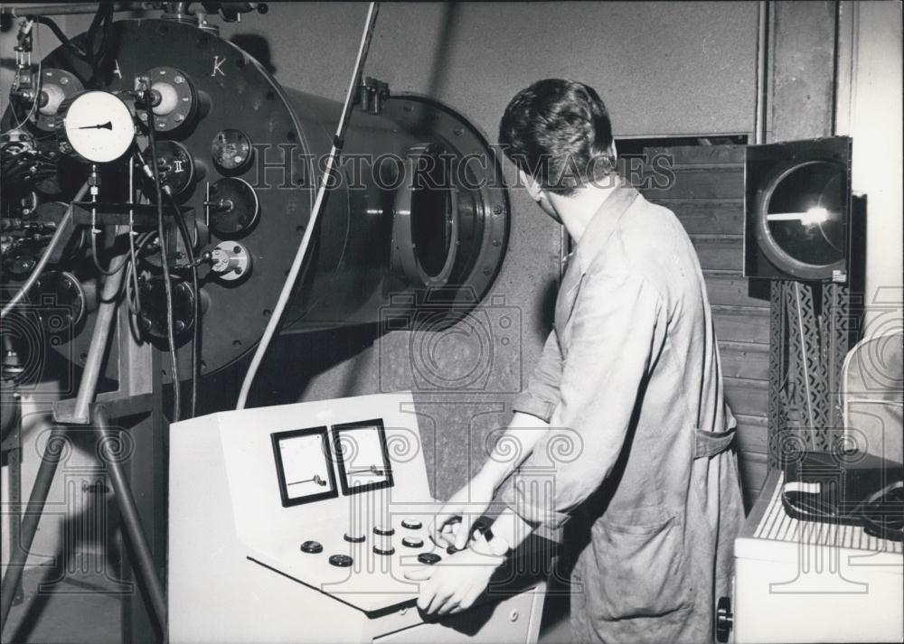 1963 Press Photo Arc Jet Engine Testing, Space Simulation Chamber - Historic Images