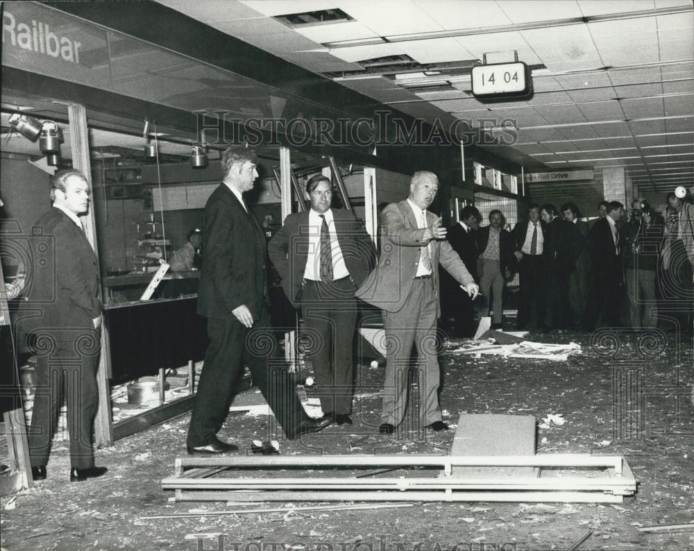 1973 Press Photo Bomb Explosion at Euston Station - Historic Images