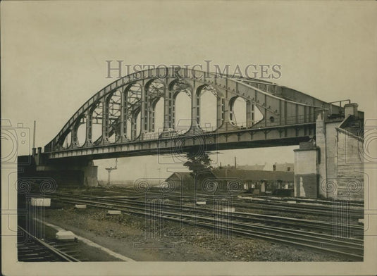 Press Photo New Bridge on the Dyle in Kalines for the New Electric Line - Historic Images