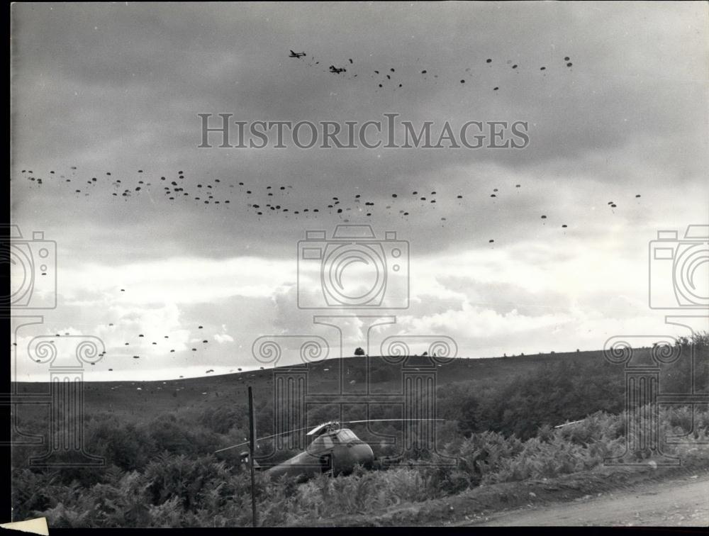 1962 Press Photo 750 Parachutists for Operation Assaf - Historic Images