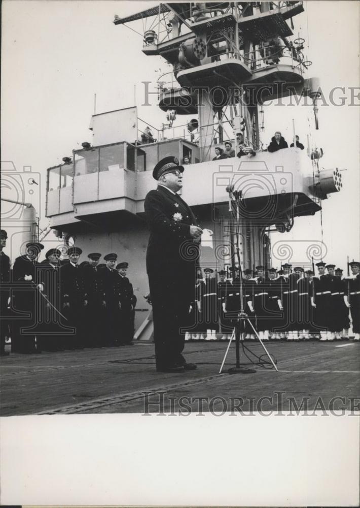 1954 Press Photo Admiral Nomy Gives Speech in Toulon - Historic Images