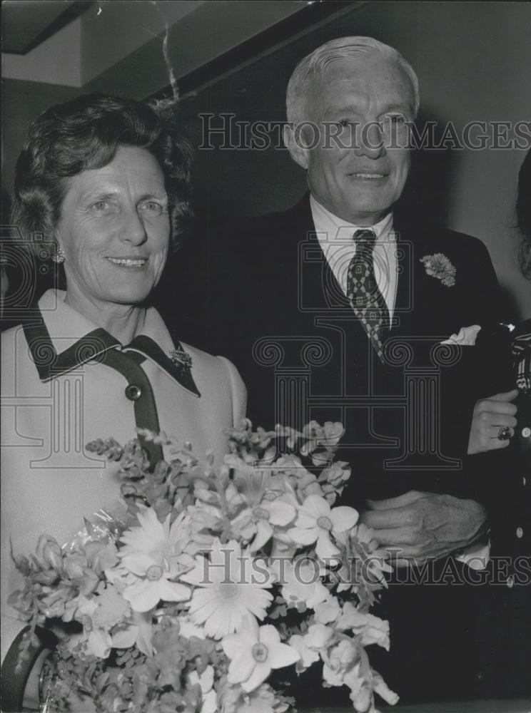 1970 Press Photo US Ambassador Arthur Watson &amp; Wife, Orly Airport, Paris - Historic Images