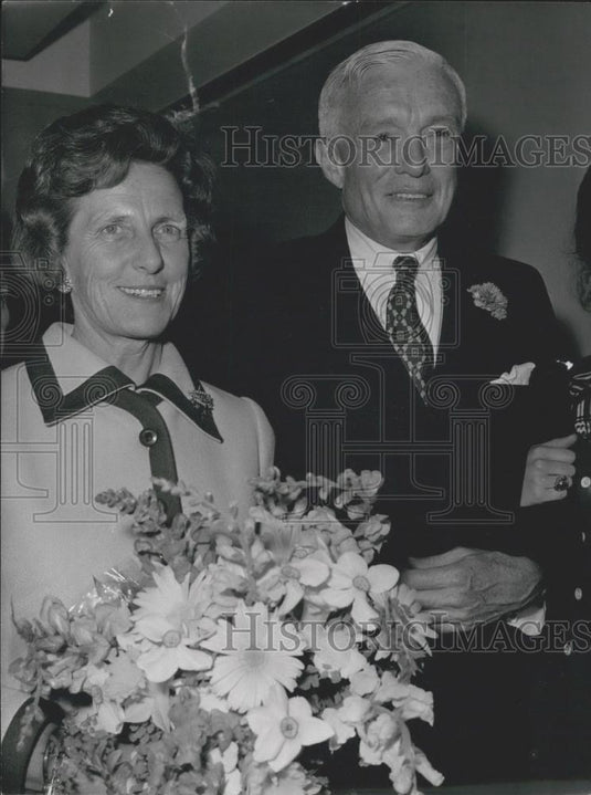 1970 Press Photo US Ambassador Arthur Watson & Wife, Orly Airport, Paris - Historic Images