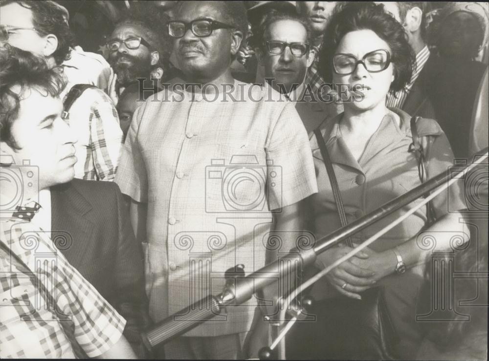 1975 Press Photo MPLA Leader Agostino Neto Returns From Exile to Luanda - Historic Images