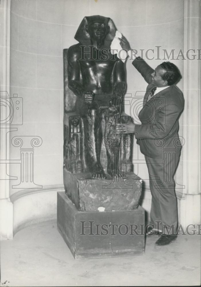 1963 Press Photo Khufu Statue at the Egyptian Embassy - Historic Images