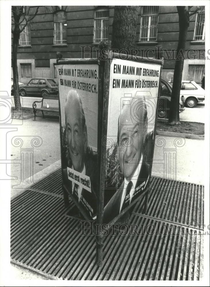 1986 Press Photo Billboard of Kurt Waldheim - Historic Images