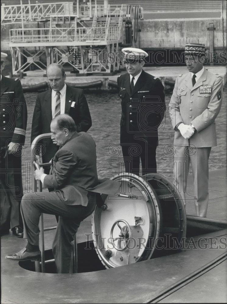 Press Photo President Mitterrand on French submarine &quot;L&#39;Inflexible&quot; - Historic Images