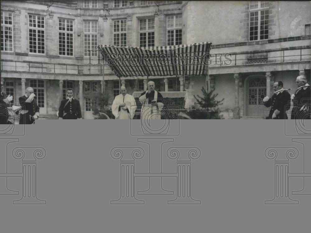 1967 Press Photo Saint Hubert Mass at the Fontainebleau Chateau - Historic Images